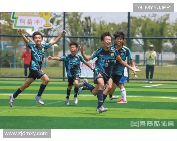 足球忧郁王子在绿茵场上的孤独与追梦之旅